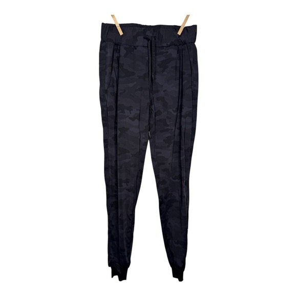 Zyia Slate Camo Strong Joggers - Picture 2 of 5